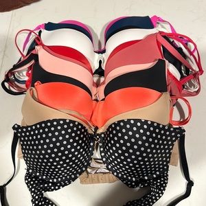 Bra bundle (11 different Victoria secret bras)
